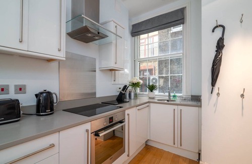 Covent Garden Apartment | GuestReady - Stunning Covent Garden 2BR Duplex