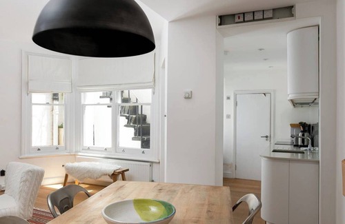 West Kensington Apartment | GuestReady - Stylish 2BR Home in West Kensington