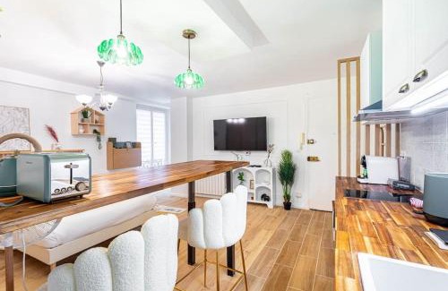 Porte-Saint-Martin Apartment | GuestReady - Stylish Retreat near République for 2