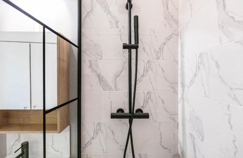 Porte-Saint-Martin Apartment | GuestReady - Stylish Retreat near République for 2