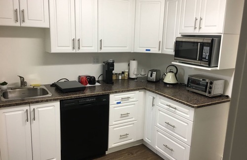 Okanagan-Similkameen House | Guests will have the whole suit to them with a private parking spot.
