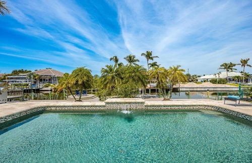 Pelican House | Gulf Access, Heated Pool, Sleeps 6 - Villa Coastal Retreat - Roelens Vacations