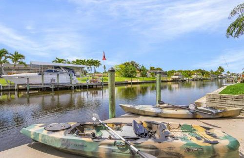 Cape Coral House | Gulf Access, Kayaks, Heated Pool - Cape by the Ocean - Roelens
