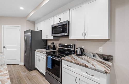Yacht Club Condo | Gulf Access with Boat Slip, Heated Saltwater Pool, Dog-Friendly - Bacino Vista #303 - Roelens