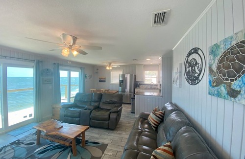Alligator Point House | Gulf Breeze – Pet-Friendly 3BR Beachfront Stay with Stunning Views & Renovations