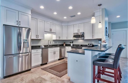 Gulf Pines House | GULF BREEZE-PRIVATE POOL-GOLF CART-PRIVATE BEACH SLEEPS 16