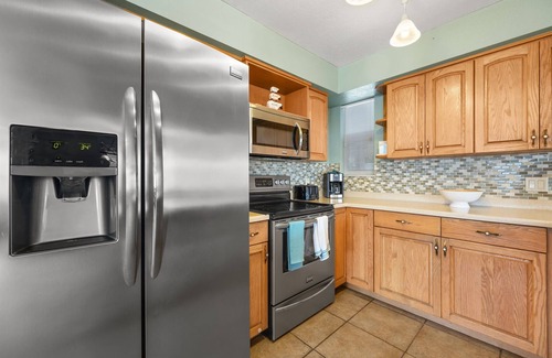 Pinebrook Estates House | Gulf Coast Get-Away! Heated pool, sleeps 10! 69th