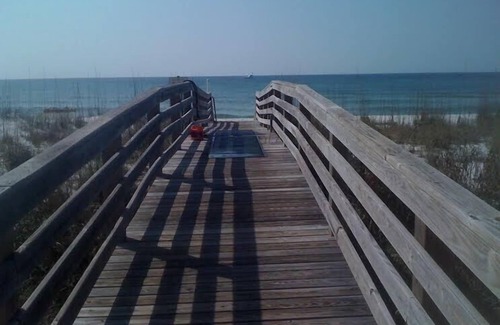 Pensacola Beach Condo | Gulf Front 2 bedroom Beautiful Pensacola Beach