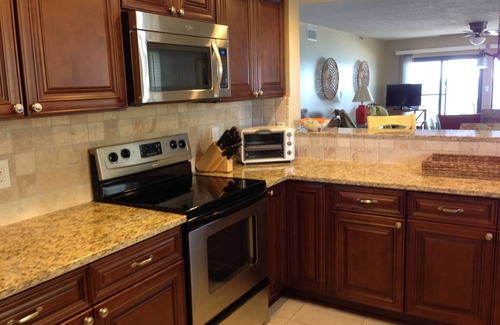 Destin Condo | Gulf Front , 2BR/2BA End Unit #406 - Re-modeled - Beach setup included in season