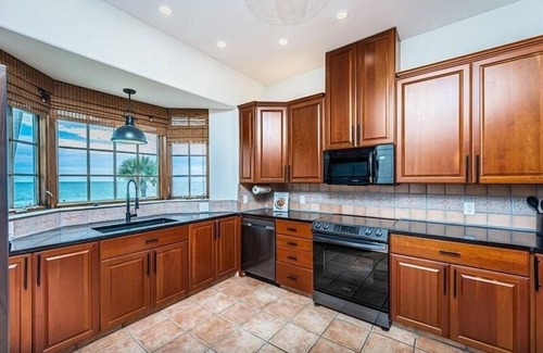 Sunset Beach House | Gulf Front 4 Bedroom Home ~ Free Sunsets every night!