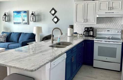 Fort Walton Beach Condo | *GULF FRONT CONDO* Amazing Ocean Views* Island Sands 308 w/beach service