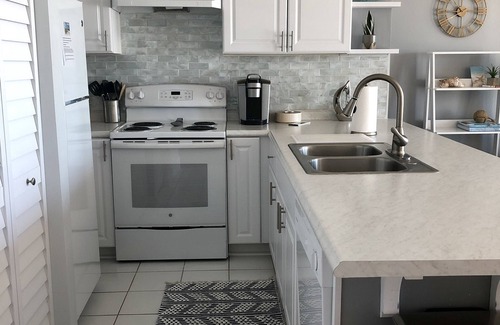 Fort Walton Beach Condo | *GULF FRONT CONDO* Gorgeous Ocean Views* Island Sands 307 w/beach service