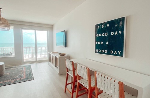 Gulf Shores Condo | Gulf Front Condo! Lowrise, Modern and Clean. Best Location in Gulf Shores.