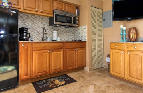 Belleair Beach Condo | Gulf-front condo with pool, amazing views & central AC - dog-friendly