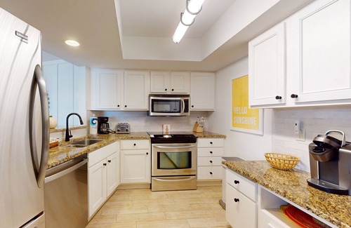 Ilexhurst Condo | Gulf-front condo with Gulf view, beach access, pool, tennis, & balcony