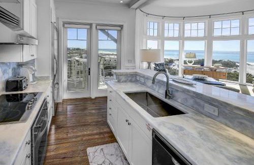 WaterSound Beach Apartment | GULF FRONT PENTHOUSE CONDO COMPLIMENTARY GOLF CART 407 Compass Point 1, WaterSound - 3 BR, SLPS 8 condo