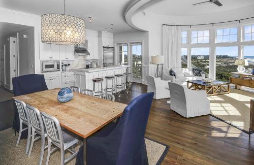 WaterSound Beach Apartment | GULF FRONT PENTHOUSE CONDO COMPLIMENTARY GOLF CART 407 Compass Point 1, WaterSound - 3 BR, SLPS 8 condo