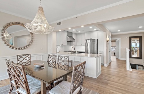 WaterSound Beach Condo | GULF FRONT, PRIVATE BEACH, Pool, Beach Set Up included Mar-Oct!