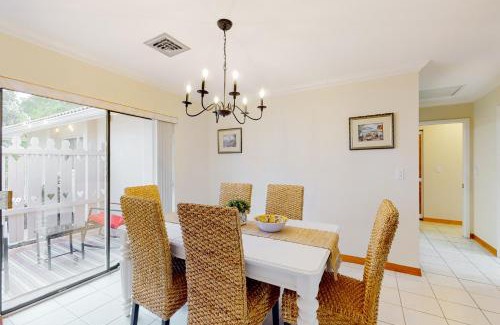 Gulf Gate Estates House | Gulf Gate Getaway