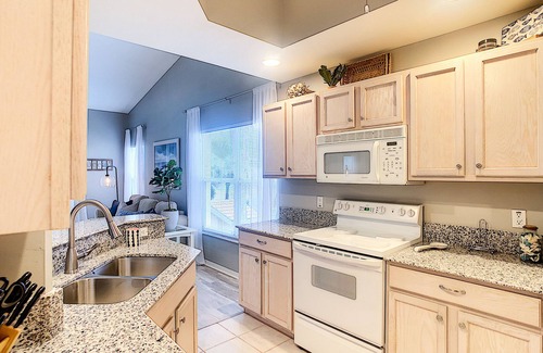 Iona Condo | Gulf Harbor Yacht and Country Club