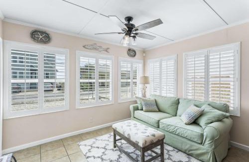 Crescent Beach House | Gulf Holiday Home