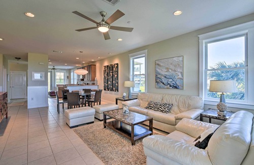 Red Fish Cove Condo | Gulf View + Beach Access: Galveston Resort Condo!