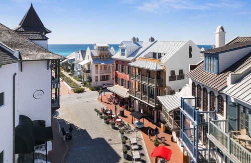 Rosemary Beach Condo | Gulf View: Crown Studio on Main St, across from Pearl Hotel