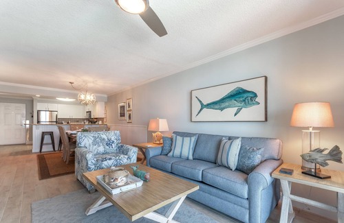 Destin Condo | Gulf Views-Dolphin Sightings! Destin Beachfront Property-2BR/2BA condo sleeps 6