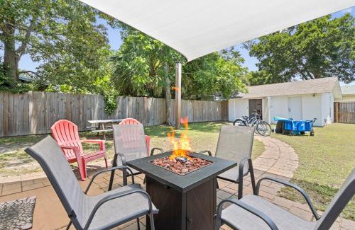 Gulfport House | Gulfport Game Room House Walk to Beach Family Fun