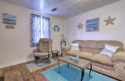 Gulfport House | Gulfport Home with Deck and Grill, Walk to Beach!