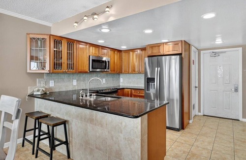 Corpus Christi Condo | Gulfstream Condos Unit 618 | Top-Floor Corner Unit | Incredible Beach Views