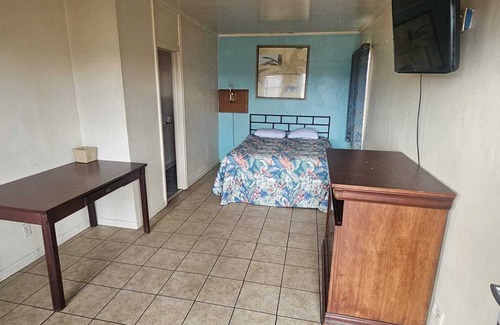 Central City Hotel | Gulfway Motel By OYO Near Airport I 37