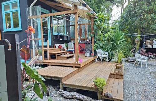 Barrytown House | Gumboot Paradise Eco Stay