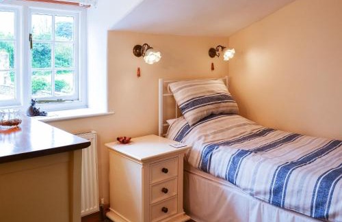 Potter Brompton House | Gunluk Cottage