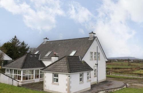 Enniskillen House | Gunn's Cottage