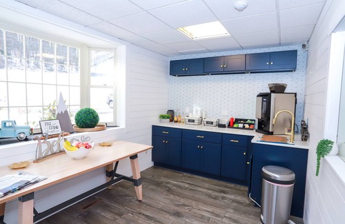 Gilford Hotel | Gunstock Inn & Suites