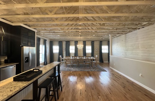 Guntersville House | Gunters Loft Arcade