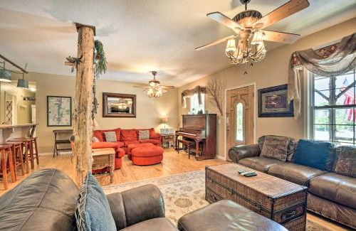 Guntersville House | Guntersville Cabin Nestled in Kudzu Cove Resort