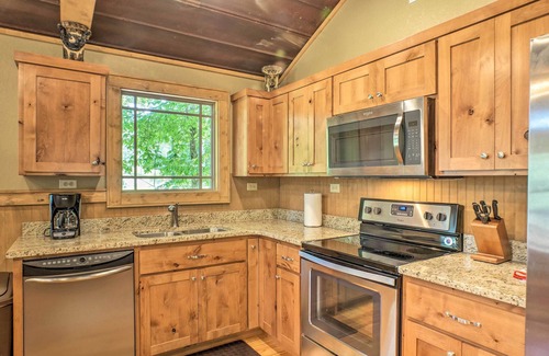 Guntersville Cabin | Guntersville Lake Cabin w/3 Fishing Ponds!