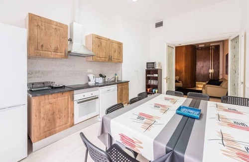 Centro Apartment | GV2, Huge apartment in the Heart of Madrid (Gran Vía)