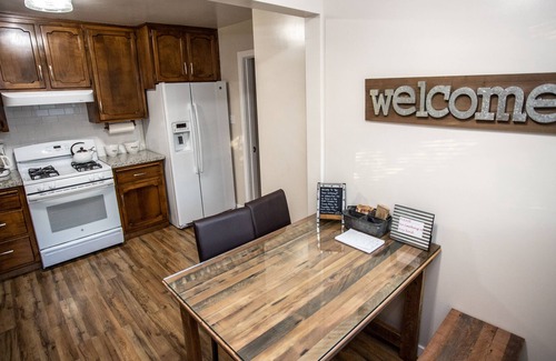 Columbia House | Gwin Getaway - Clean-quiet - near Bethel