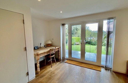 Maenporth House | Gylly Beach Falmouth Sleeps 6 with parking and only 2 minutes walk to the beach