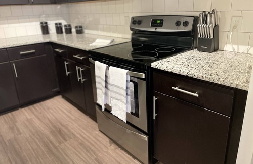 Loring Heights Apartment | GYM, POOL, ROOFTOP PET FRIENDLY MODERN 2 BED 2 BATH CONDO W MIDTOWN