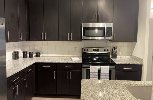 Loring Heights Apartment | GYM, POOL, ROOFTOP PET FRIENDLY MODERN 2 BED 2 BATH CONDO W MIDTOWN