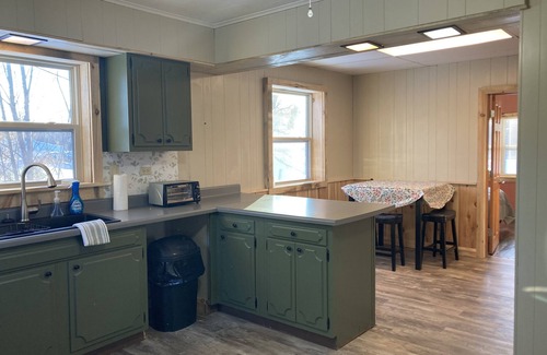 Newberry House | Gypsy House right on the trails!