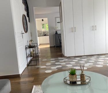 Mery-sur-Marne Villa | Hébergement familial dans un environnement calme