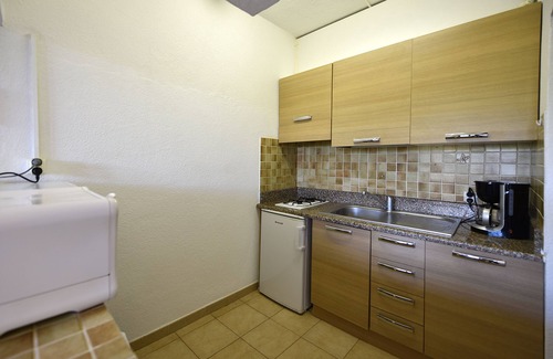 Cargese Apartment | Hélios1 2/4pers -beach 5 MN walk-heated pool