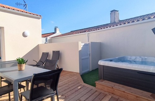 Les Sables d'Olonne House | Héron- Maison avec jacuzzi privatif 4pers