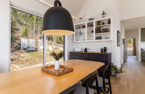 Saint-Joseph-de-la-Rive House | Hôtel à la maison - La Fascine