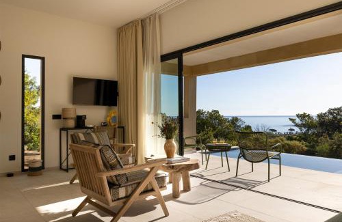 Favone Hotel | Hôtel A Cala - Suites piscines privées et vue mer - Adults only